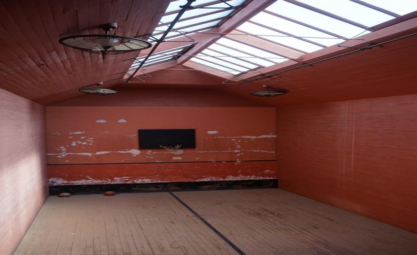 Residential For Sale – – 6 Bedrooms – 5 Bathrooms – Price $3,200,000