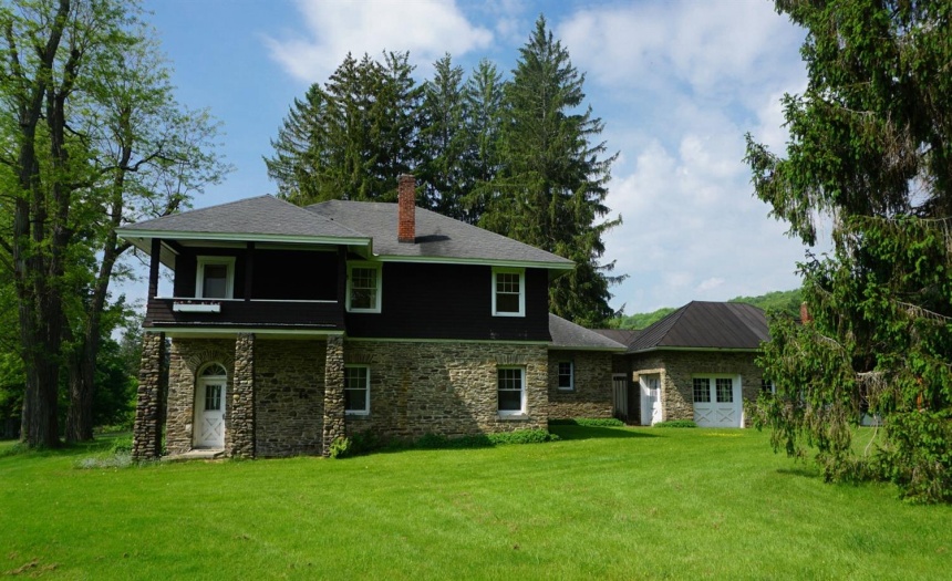 Residential For Sale – – 6 Bedrooms – 5 Bathrooms – Price $3,200,000